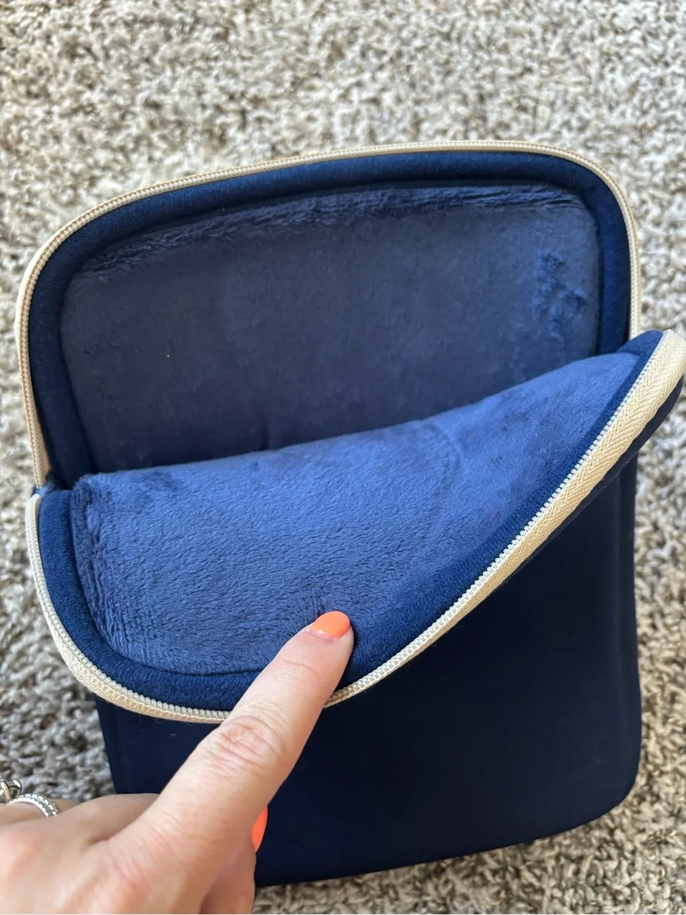 Marc by Marc Jacobs navy case with coral logo patch